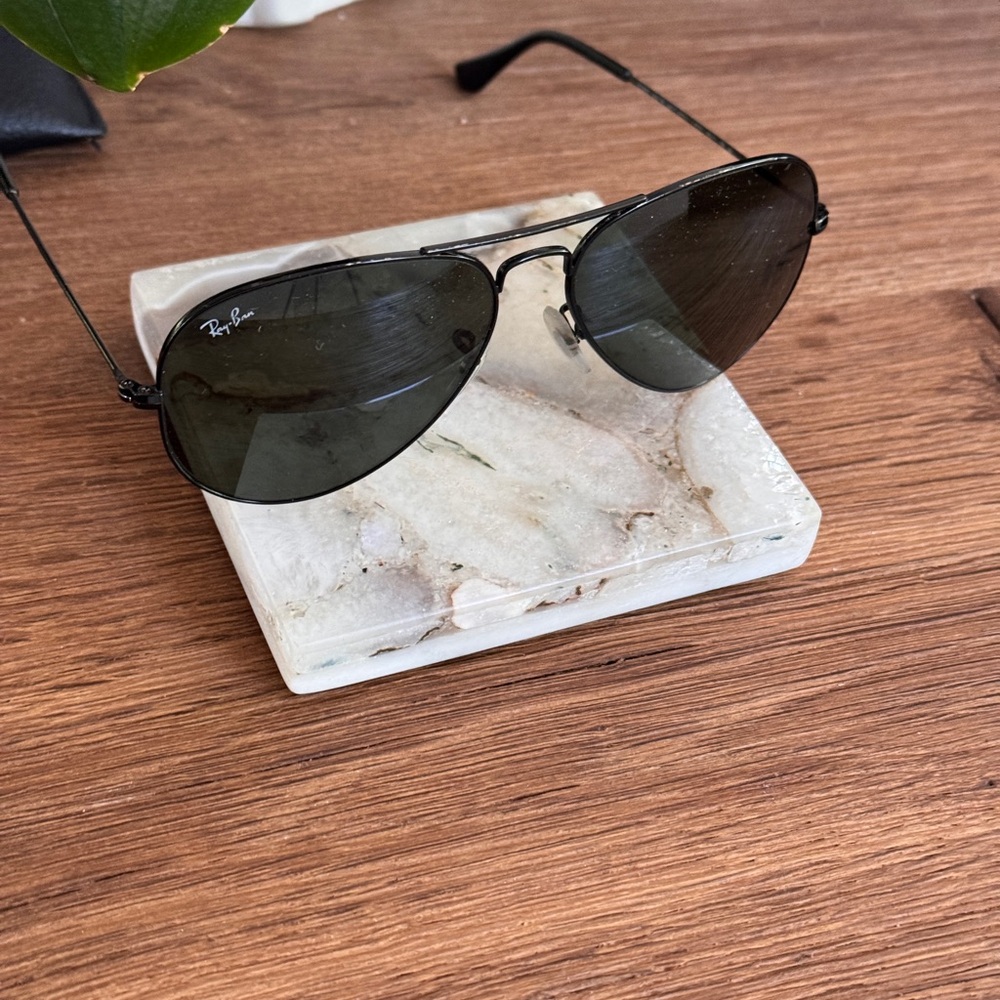 Ray-Ban Classic Black Aviator Metal Sunglasses 3025 135 53 14 unisex - Picture 7 of 9